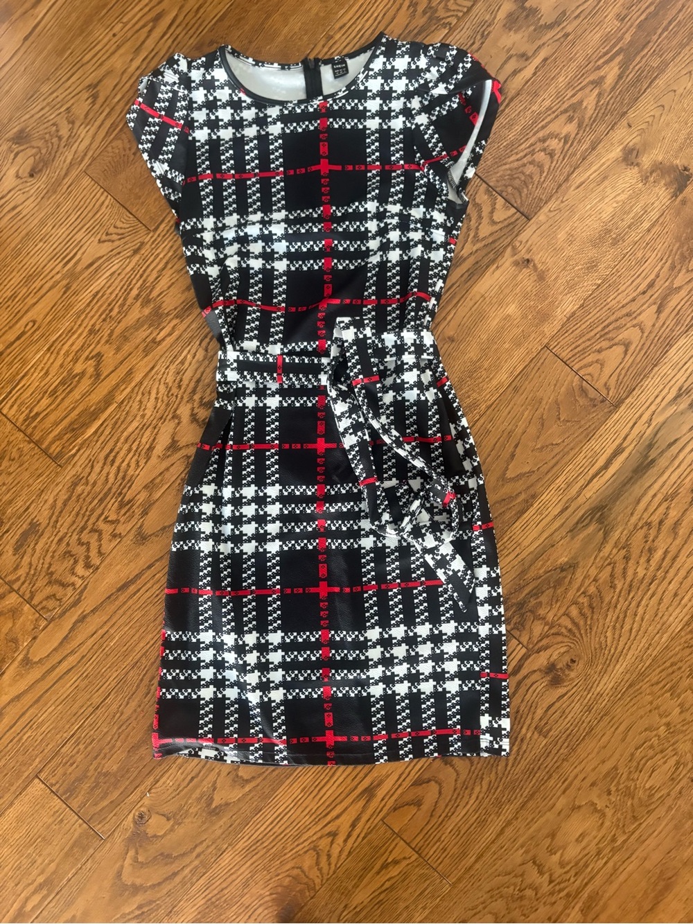 SHEIN Black, White & Red Plaid Cap-Sleeve Belted Mini Dress